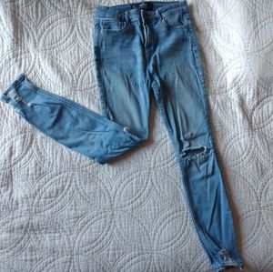 Distressed Skinny Jeans